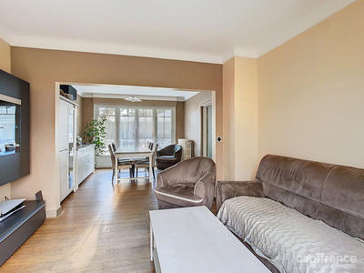 Maison - 96 m² - 5 pièces