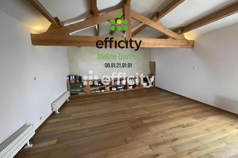 Maison - 240 m² - 7 pièces