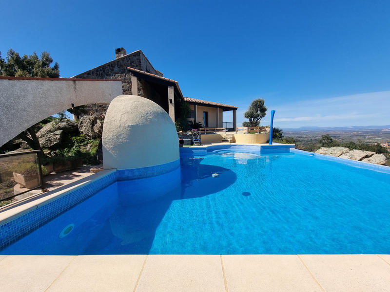 Propriété - 130 m² - 4 pièces