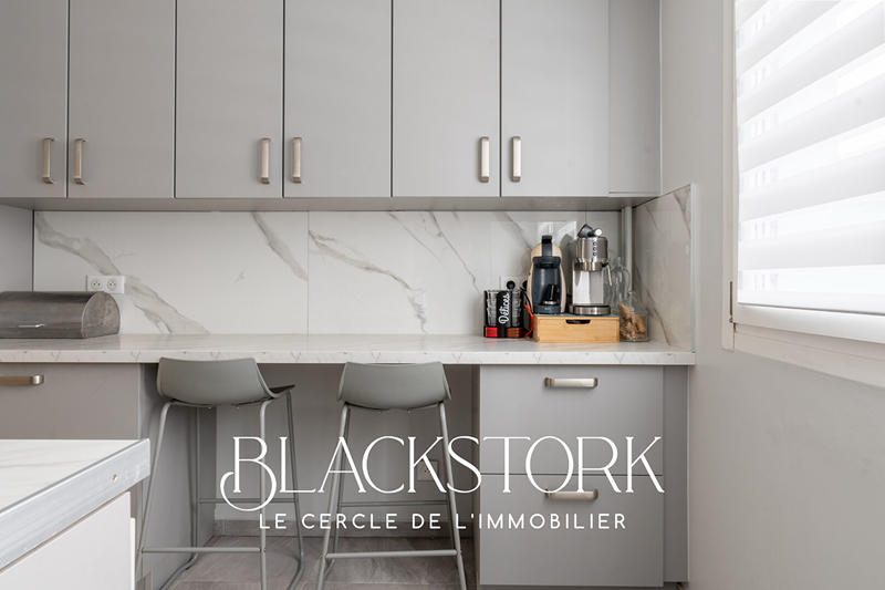 Appartement - 93 m² - 5 pièces