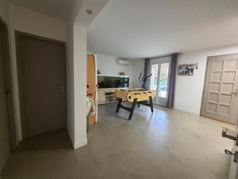 Maison - 240 m² - 7 pièces