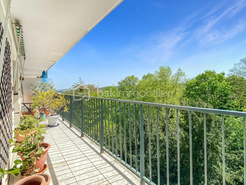 Appartement - 93 m² - 4 pièces