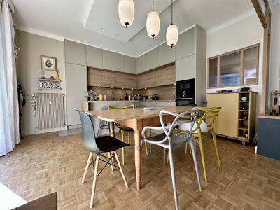 Appartement - 123 m² - 6 pièces