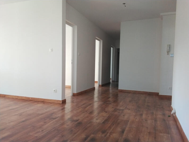 Appartement - 77 m² - 4 pièces