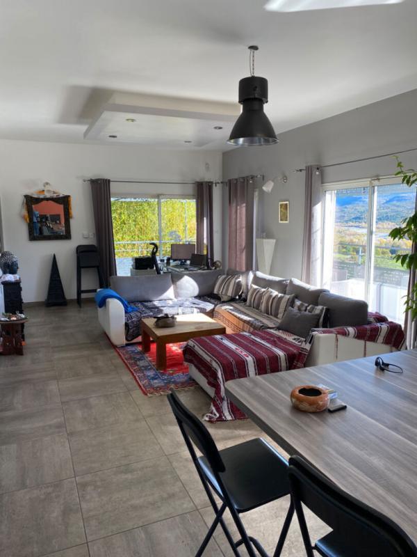 Maison - 224 m² - 9 pièces