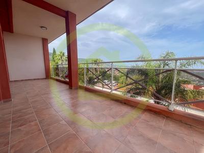 Appartement - 82 m² - 3 pièces