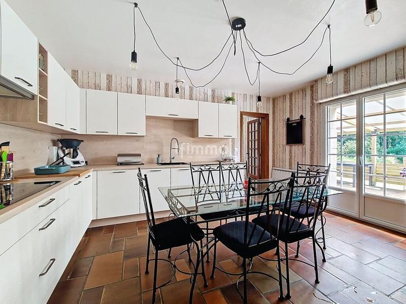 Propriété - 234 m² - 8 pièces