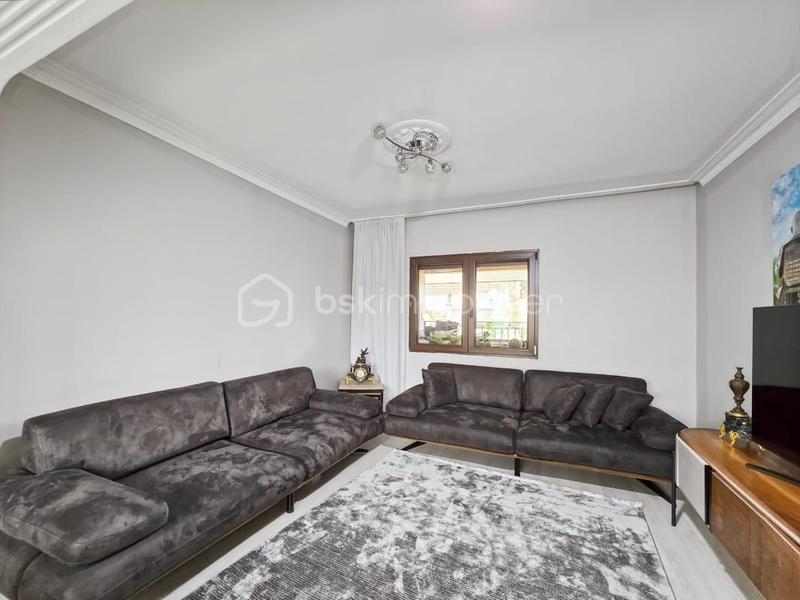 Maison - 169 m² - 9 pièces