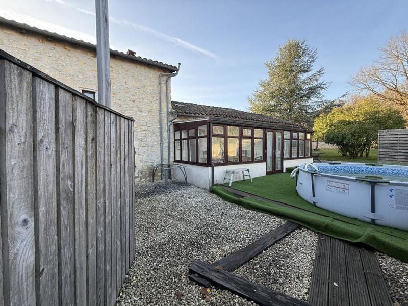 Maison - 250 m² - 6 pièces