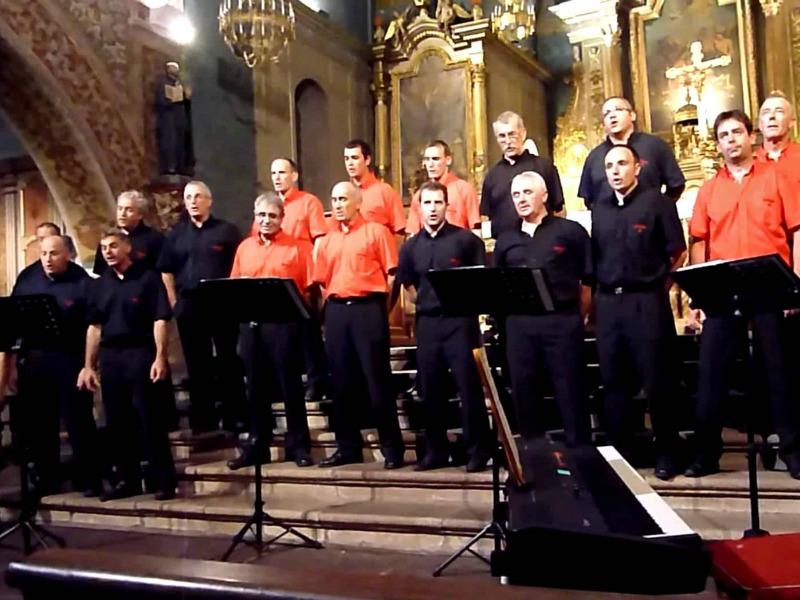 Choeurs basques d'hommes Gogotik + batterie-fanfare Alegera