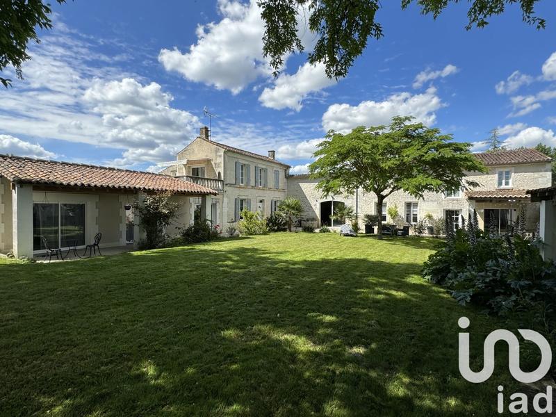 Maison - 333 m² - 13 pièces