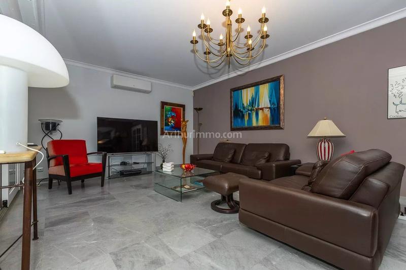 Maison - 176 m² - 6 pièces