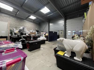 Local d'activités - 288 m²