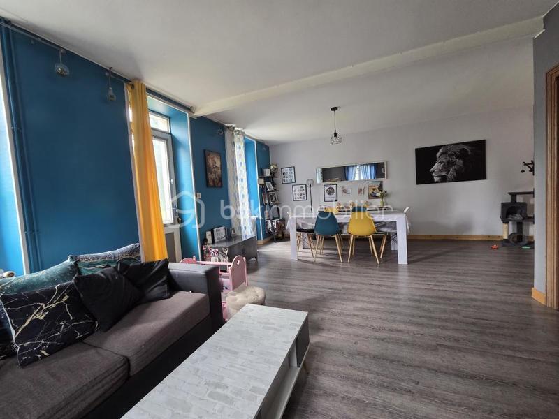 Maison ancienne - 234 m² - 7 pièces