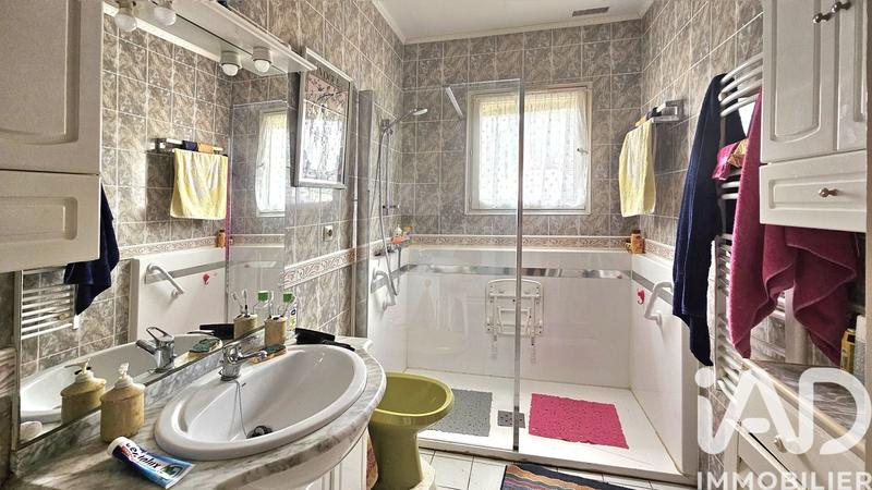 Maison - 197 m² - 6 pièces