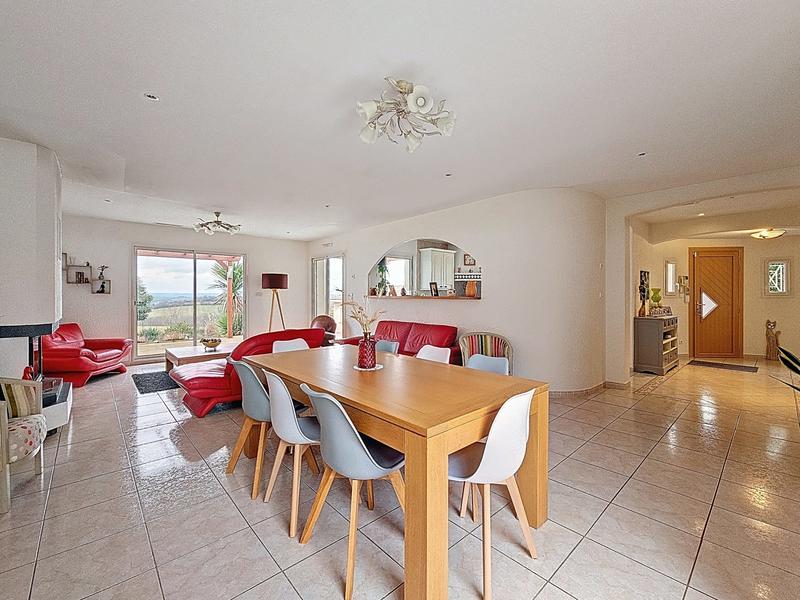 Villa - 140 m² - 5 pièces