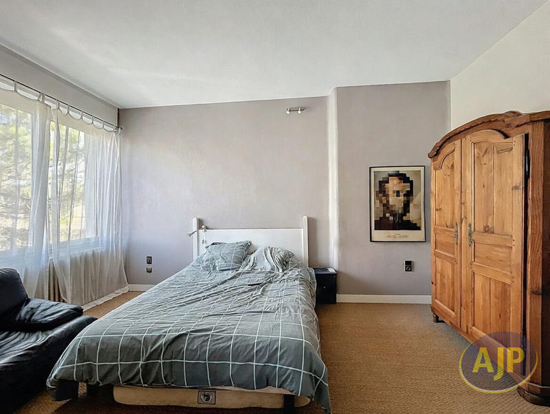 Maison - 186 m² - 5 pièces