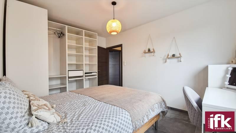 Appartement - 90 m² - 3 pièces