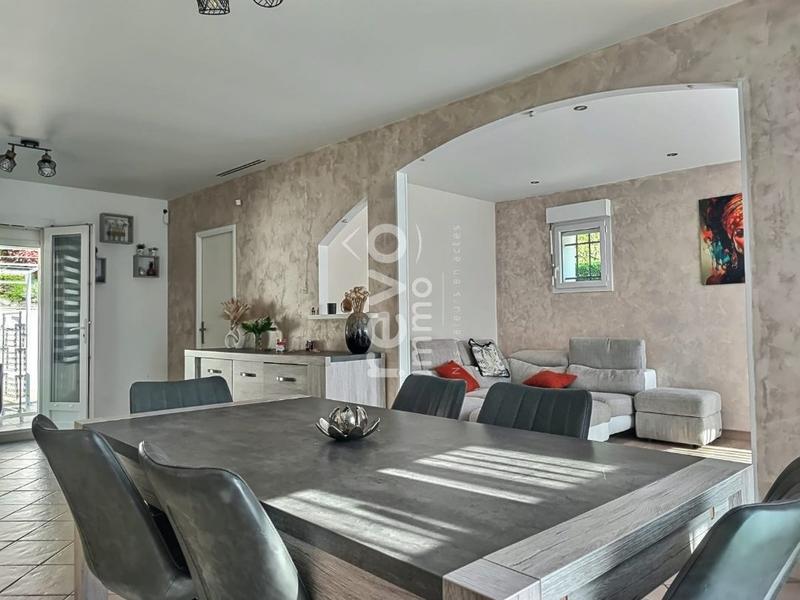 Maison - 105 m² - 4 pièces