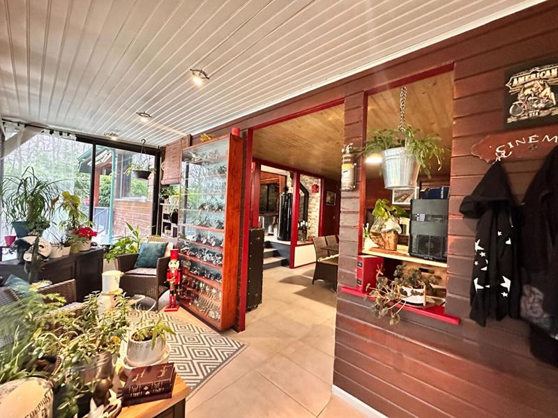 Maison - 95 m² - 5 pièces