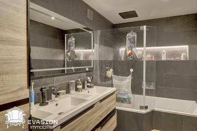 Appartement - 83 m² - 4 pièces