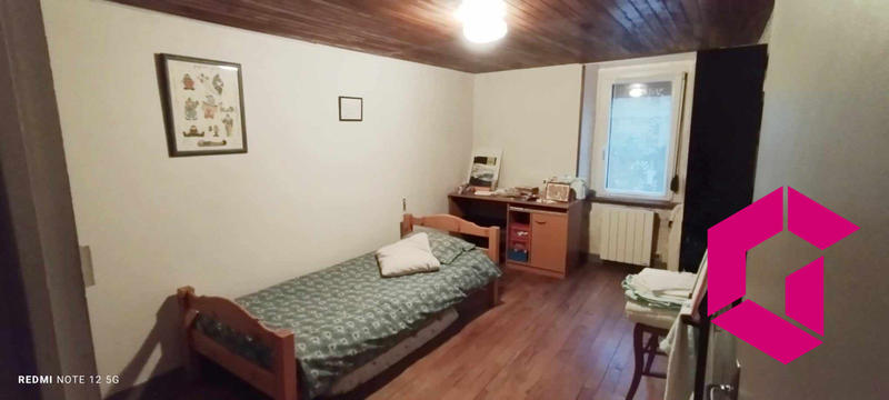 Maison - 96 m² - 5 pièces