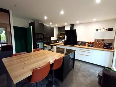 Maison - 145 m² - 5 pièces