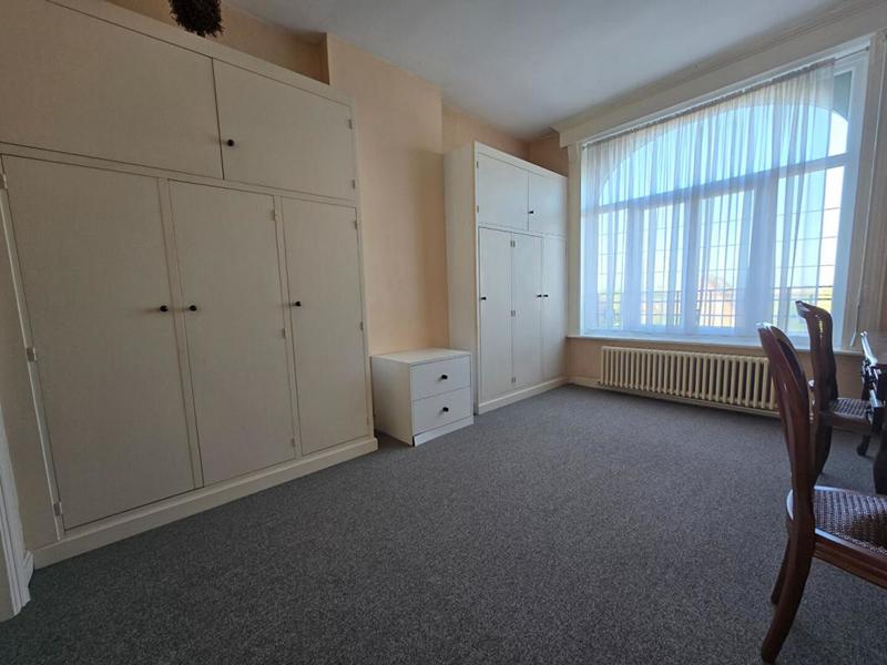 Maison - 165 m² - 9 pièces