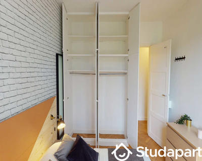 Chambre - 70 m² - 1 pièce