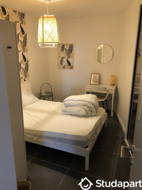 Chambre - 11 m² - 1 pièce