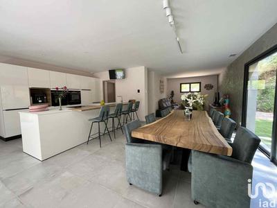 Maison - 145 m² - 5 pièces