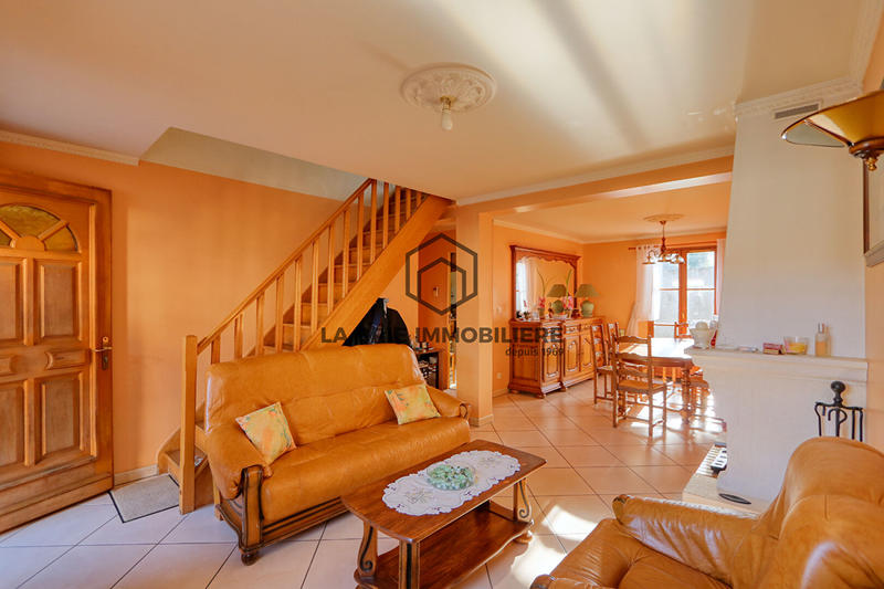 Maison - 90 m² - 5 pièces