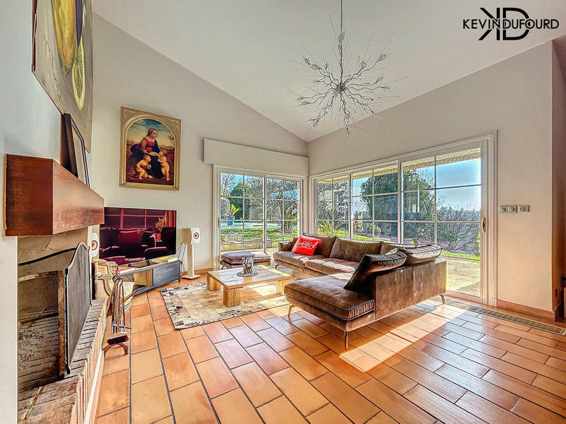 Villa - 285 m² - 11 pièces