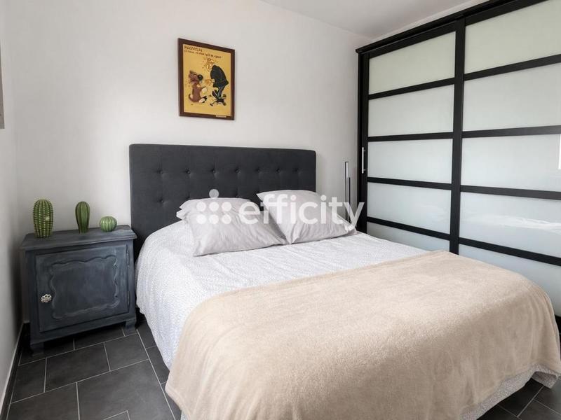 Pavillon - 100 m² - 5 pièces