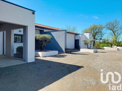 Maison - 206 m² - 7 pièces