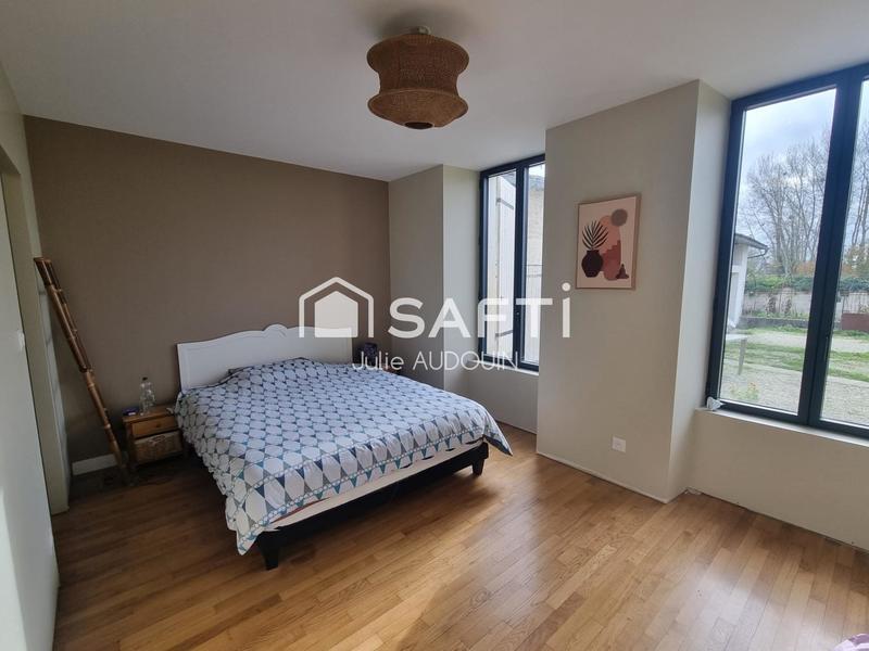 Maison - 240 m² - 9 pièces