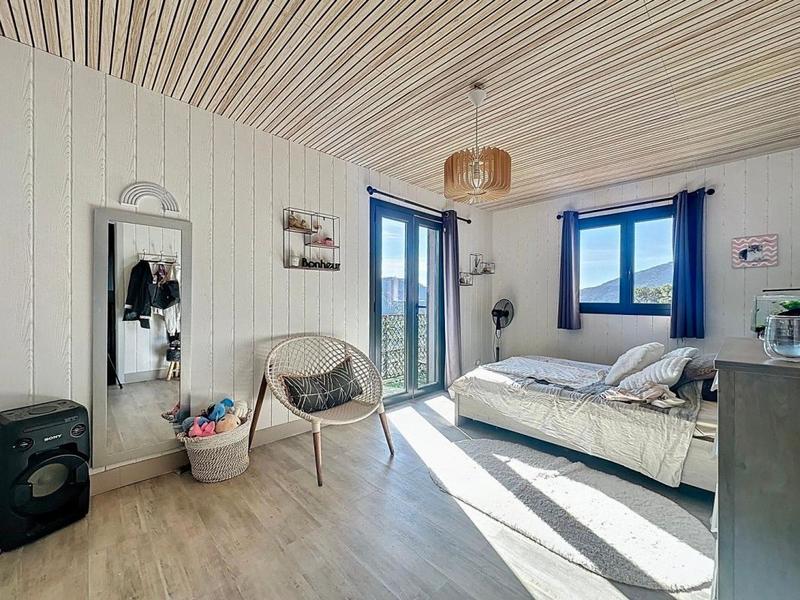 Maison - 183 m² - 5 pièces