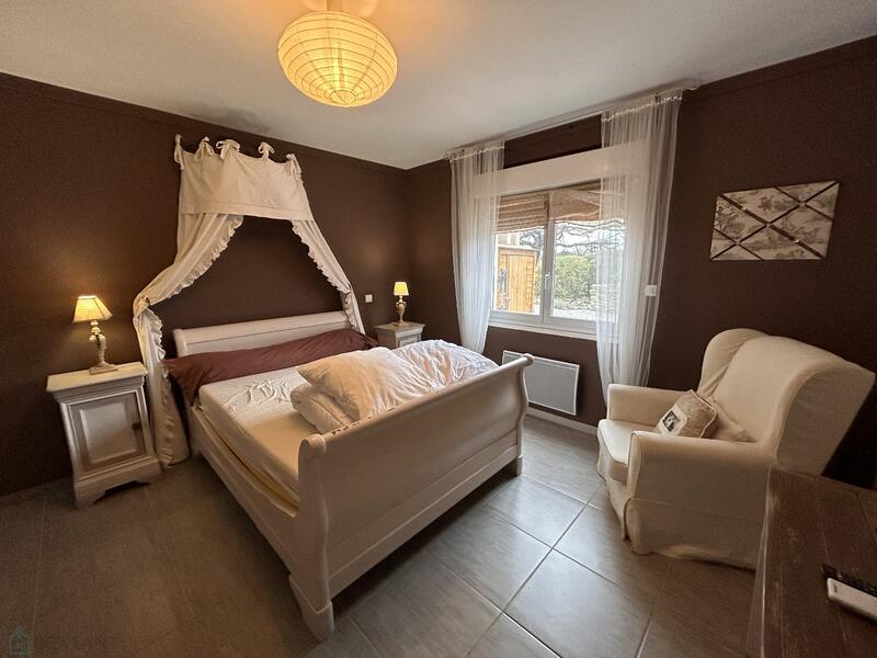 Villa - 300 m² - 13 pièces