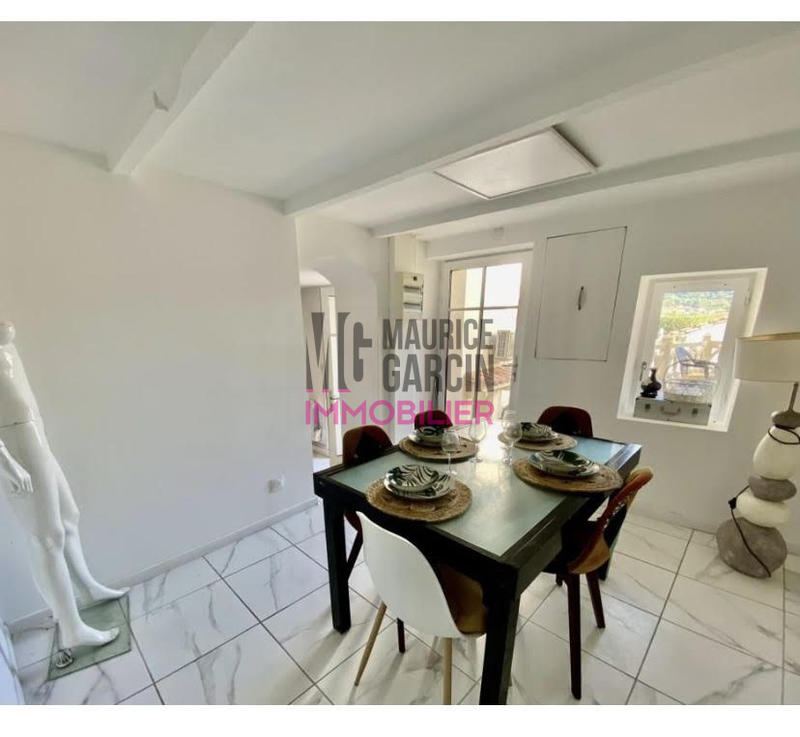Maison - 165 m² - 8 pièces