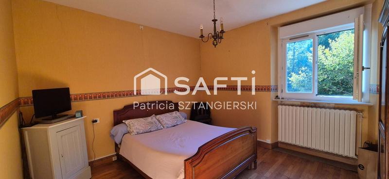 Maison - 205 m² - 10 pièces