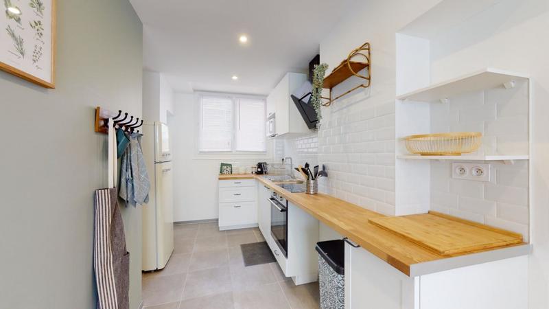 Appartement - 80 m² - 5 pièces