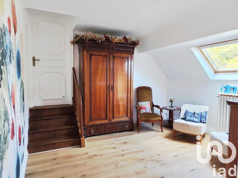 Maison - 303 m² - 9 pièces