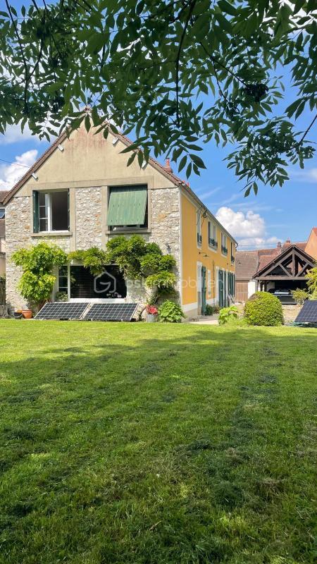 Maison - 210 m² - 7 pièces