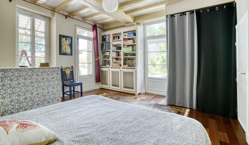 Château - 450 m² - 14 pièces