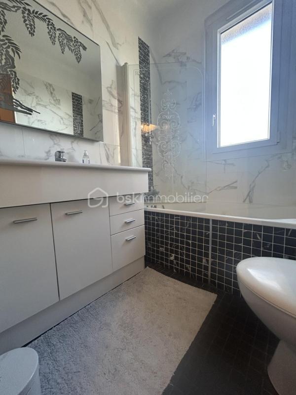 Maison - 86 m² - 4 pièces