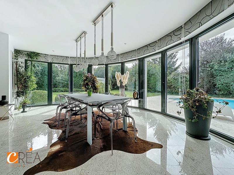 Villa - 325 m² - 7 pièces