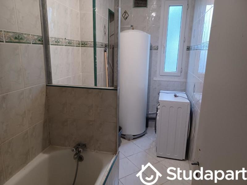 Chambre - 13 m² - 1 pièce