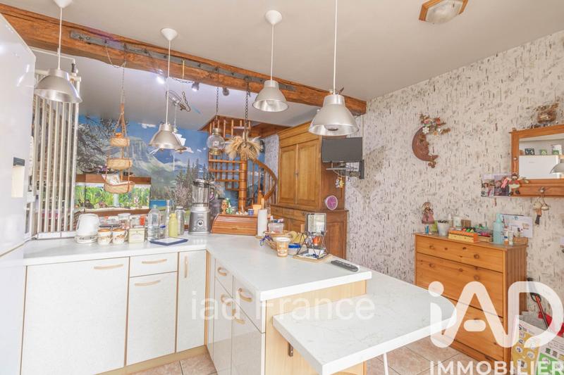 Maison - 330 m² - 12 pièces