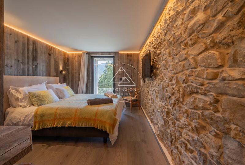 Châlet - 201 m² - 7 pièces