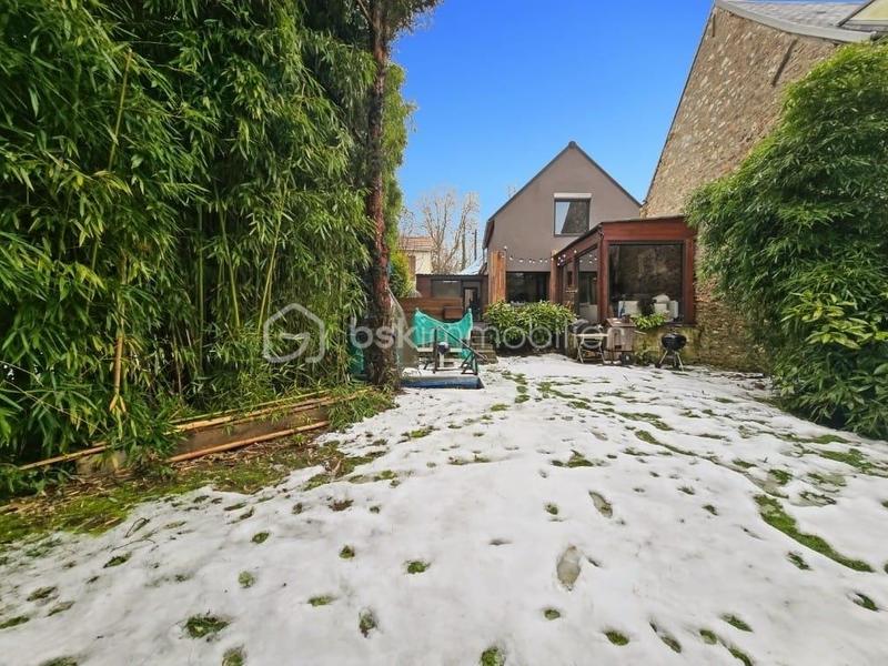 Pavillon - 150 m² - 6 pièces